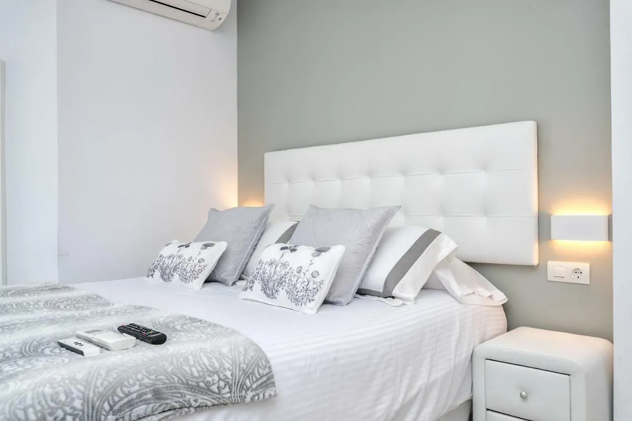 Seafront La Malagueta II Apartment Malaga